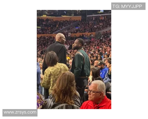 湖人对阵雷霆精彩直播尽在雨燕平台全程跟踪赛事动态分析